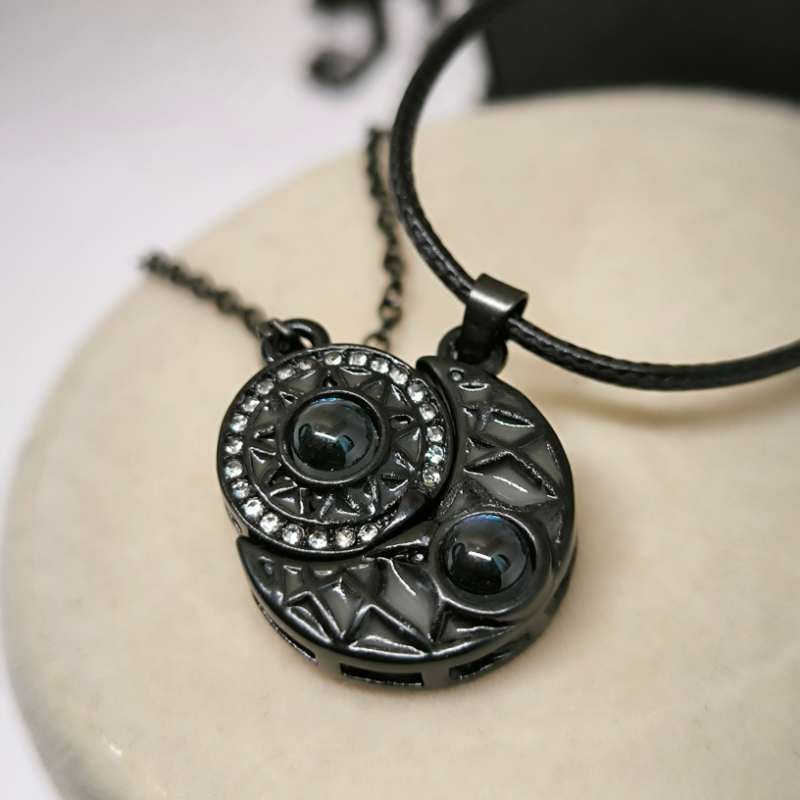 Kaklarotu komplekts "Maģija pārim"