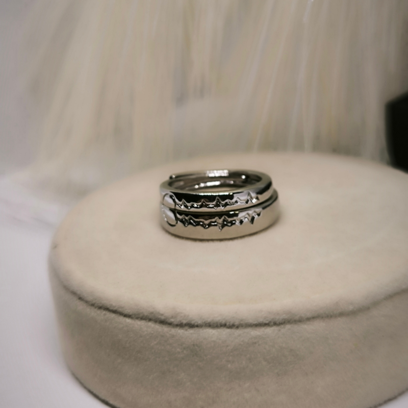 Gredzenu komplekts pārim "Sirds puksti"