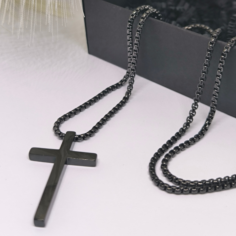 Melna kaklarota "Krusts"