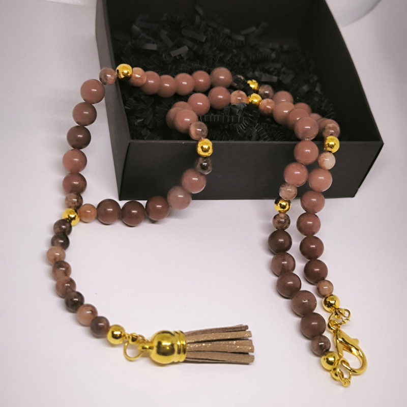 Rokām darināta kaklarota „Brūnais avanturīns un ahāts“