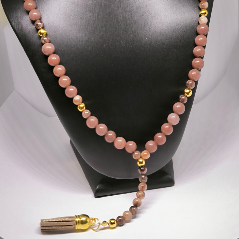 Rokām darināta kaklarota „Brūnais avanturīns un ahāts“