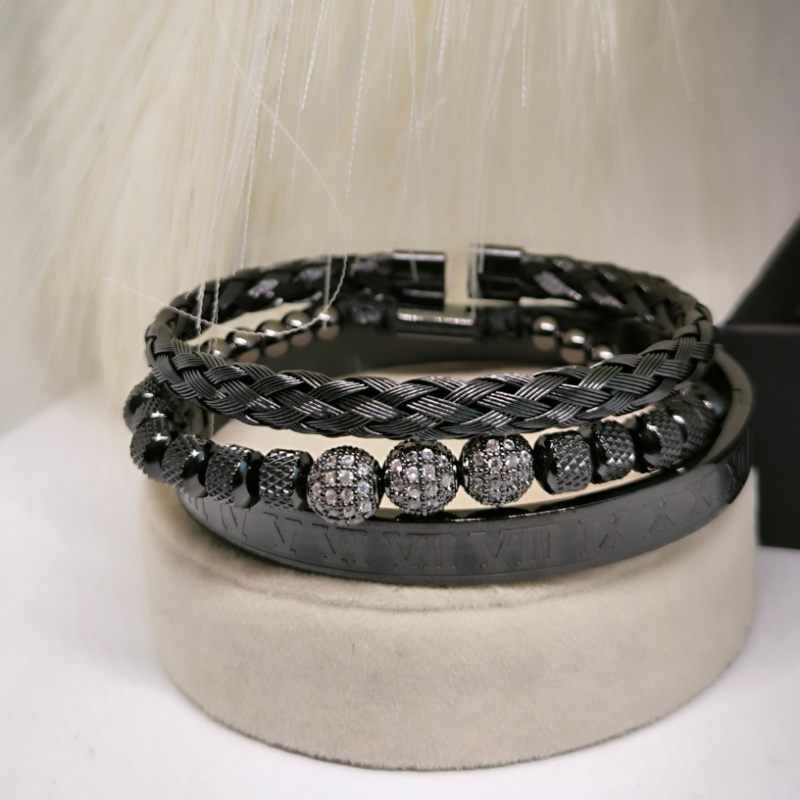 Stilīgs rokassprādžu komplekts "Moderna klasika"