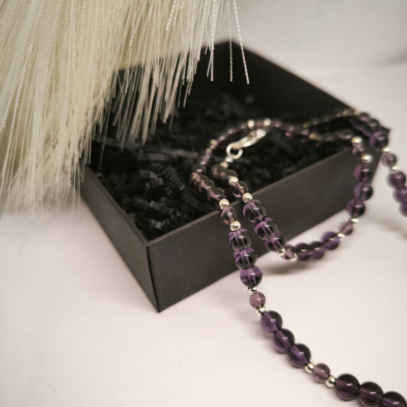 Sieviešu kaklarota „Purpura Dega“