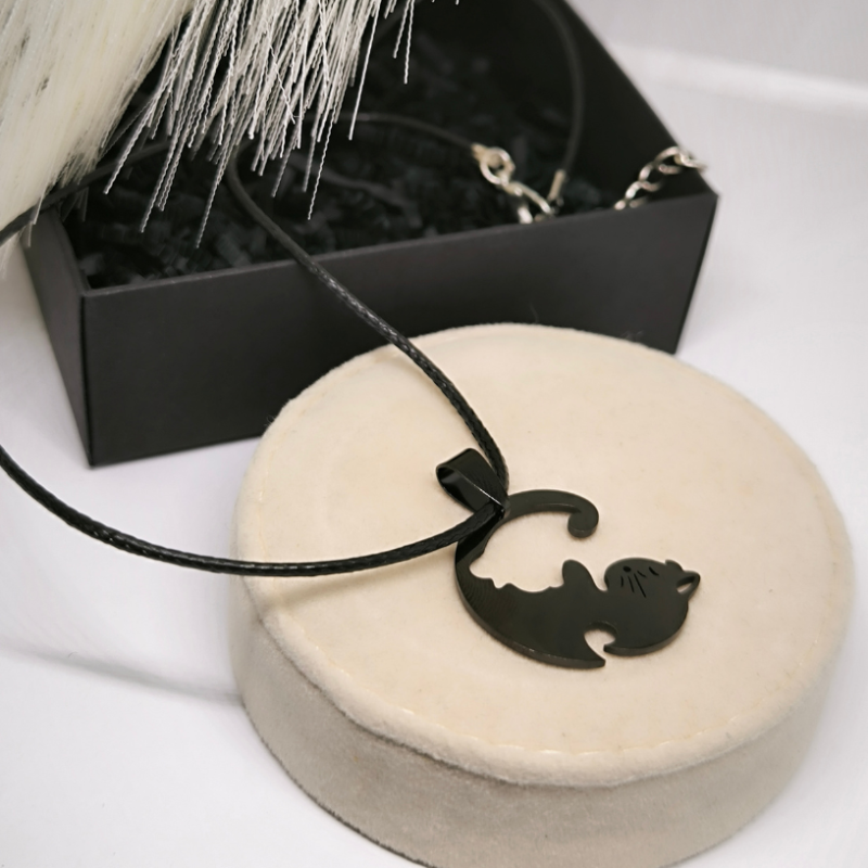 Pāra kaklarotu komplekts „Kaķiska Saziņa“