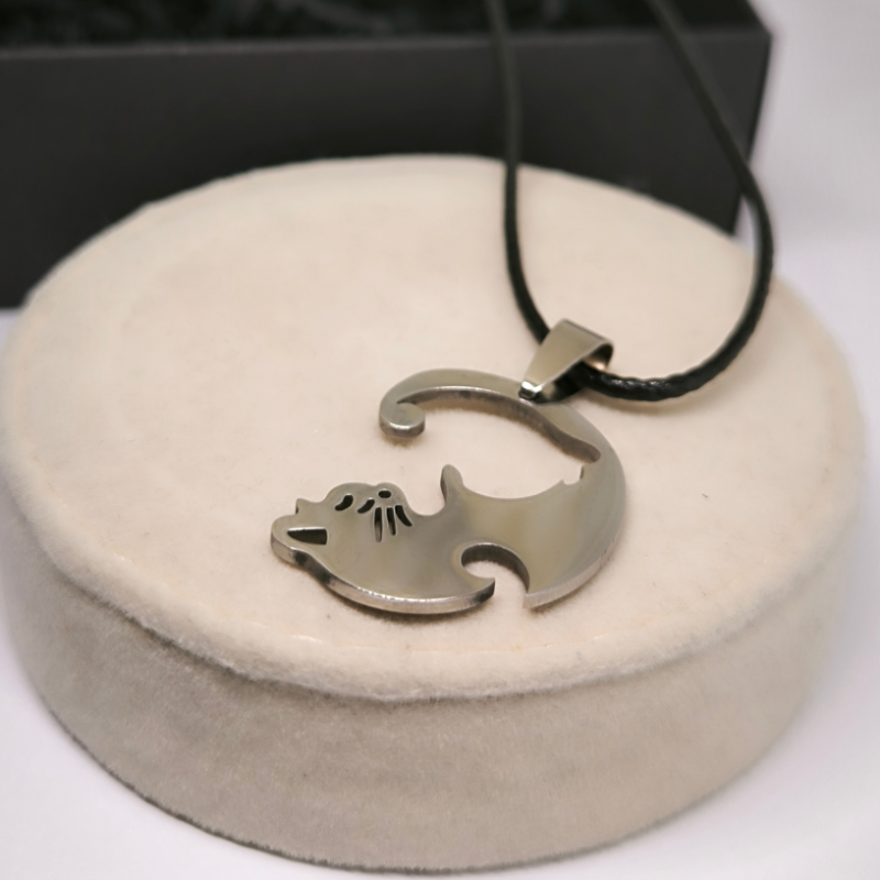 Pāra kaklarotu komplekts „Kaķiska Saziņa“