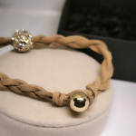 Rokassprādze ar shamballa pērlīti