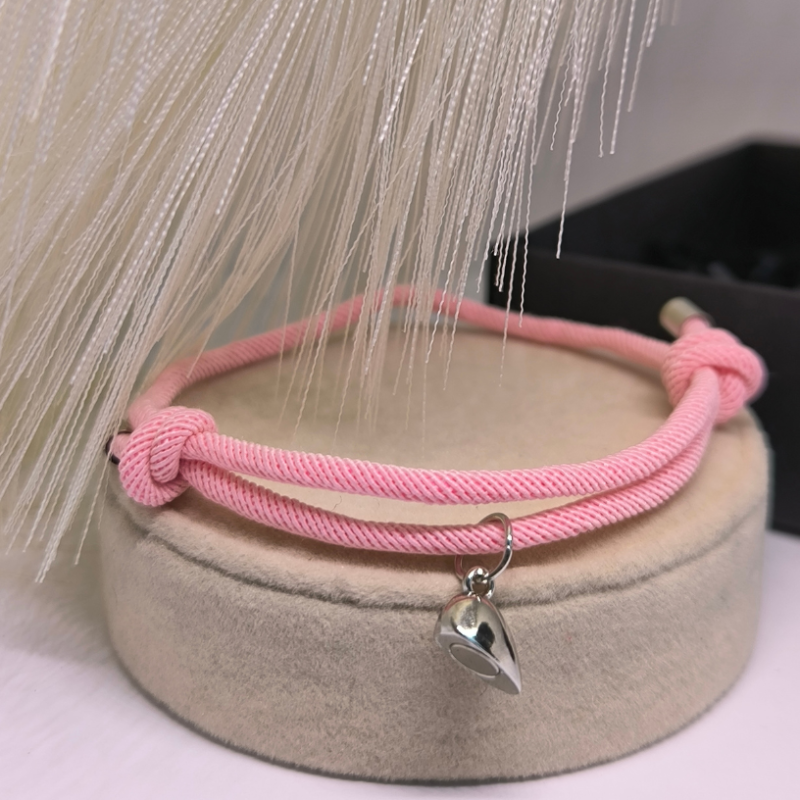 Magnētiskās rokassprādzes pāriem "Sirds"