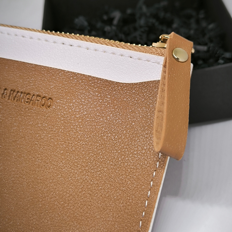 Klasiska karšu turētāja sievietēm