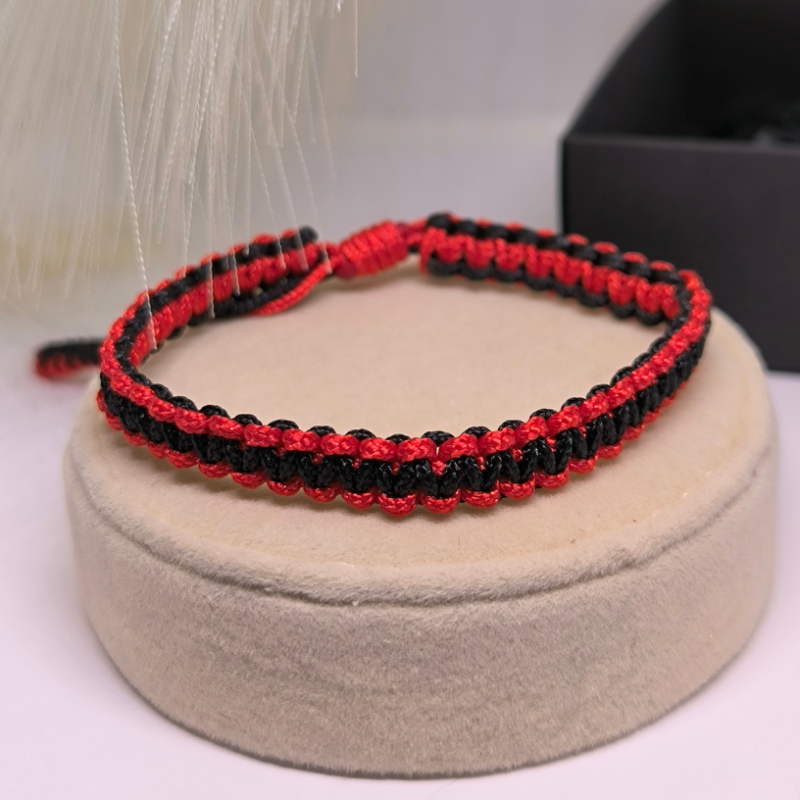 Rokassprādžu komplekts no rokām darinātiem audumiem