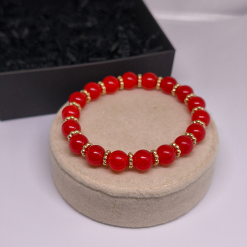 Roku darināta rokassprādze „Sarkanā enerģija“