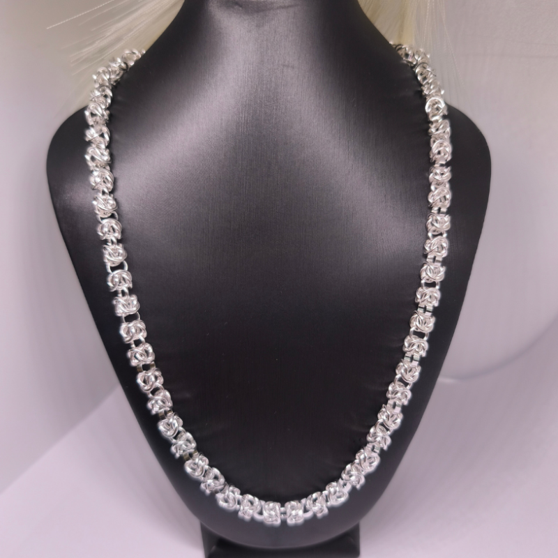 Kaklarota „Sudraba mezgls“