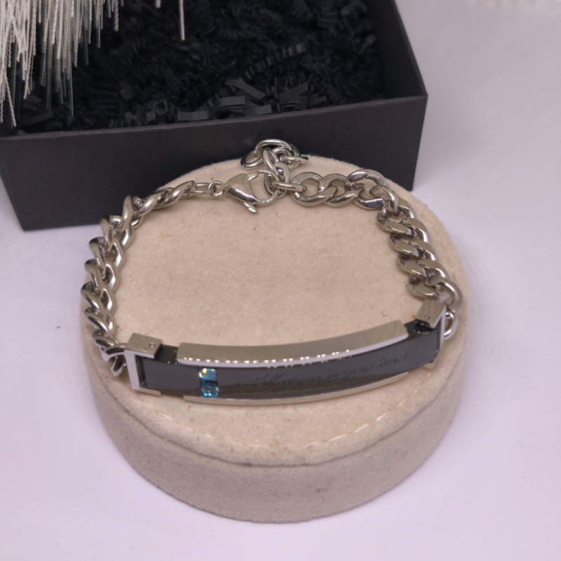 Rokassprādze „Keep Me in Your Heart“