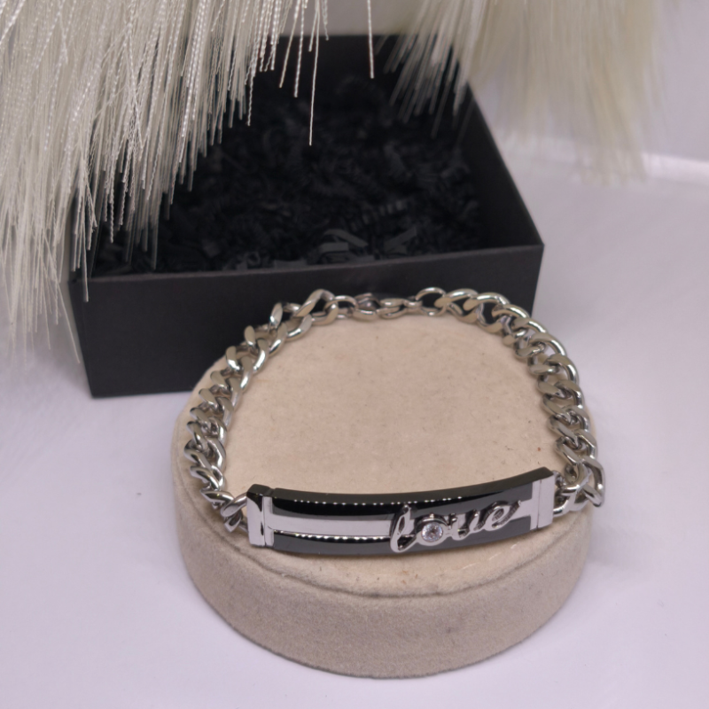 Rokassprādze „Love“