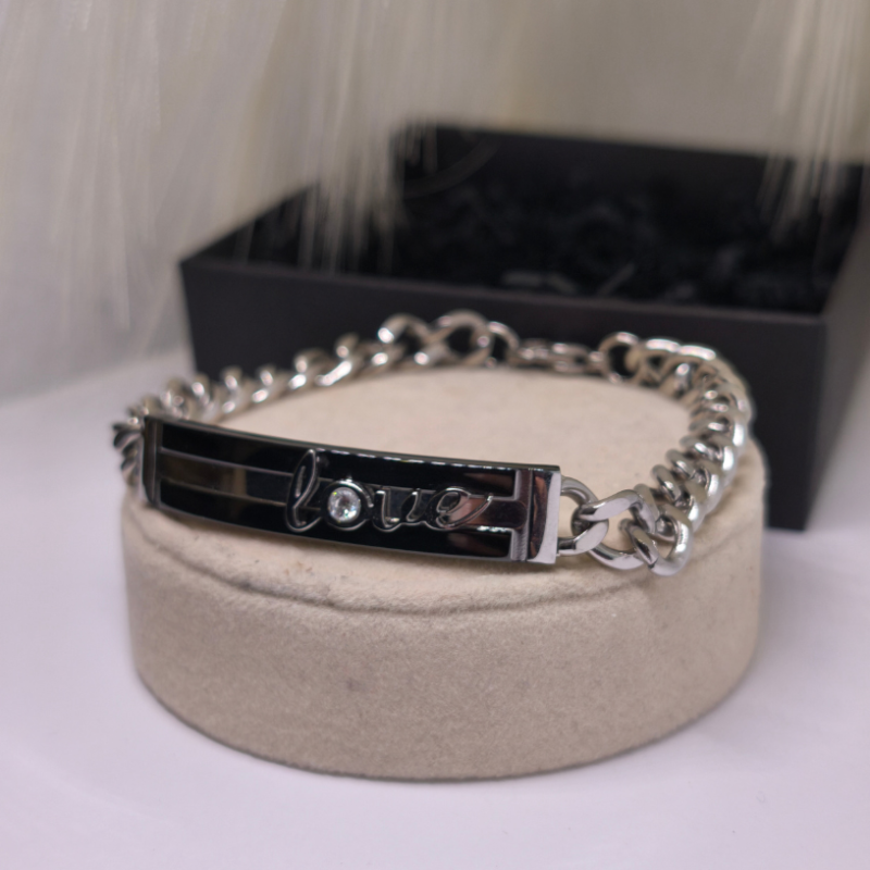 Rokassprādze „Love“