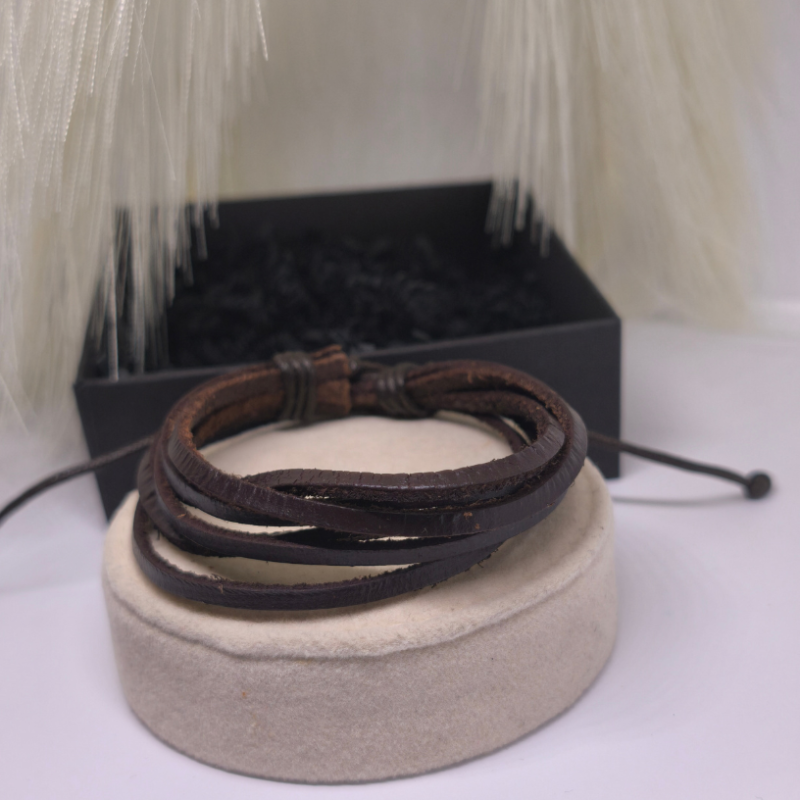 Rokassprādze „Vīriešu akcents“