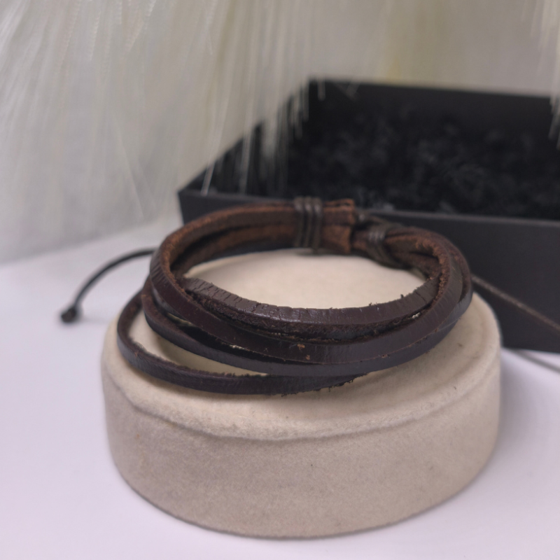 Rokassprādze „Vīriešu akcents“