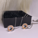 Pāru kaklarotas „Love Forever“