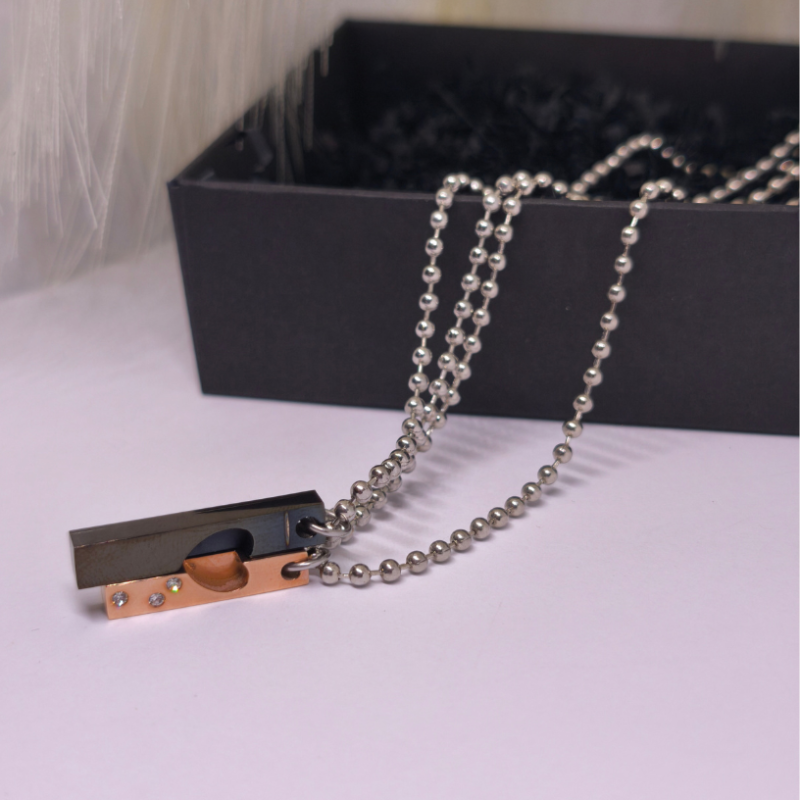 Pāra kaklarotas „Mīlestības saikne“