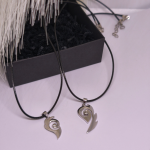 Pāra kaklarotas "Mīlestības spārni"