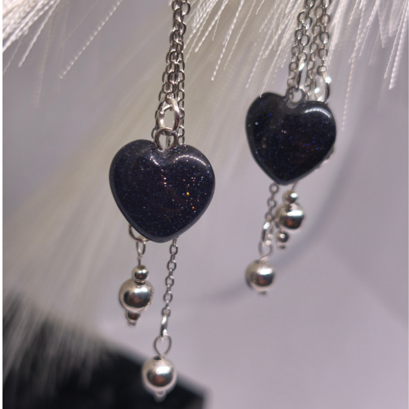 Rokas darināti auskari „Nakts mirdzums“