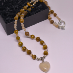 Roku darbs kaklarota „Saules mirdzums“