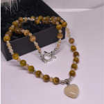 Roku darbs kaklarota „Saules mirdzums“