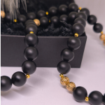 Roku darbs kaklarota „Lācīša elegance“