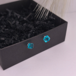 Magnētiskās auskari „Akvamarīna kubi“