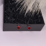 Magnētiskās auskari „Uguns kristāli“