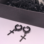 Klipsi „Melnā klasika“