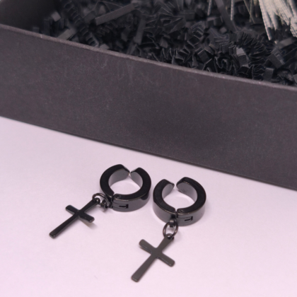 Klipsi „Melnā klasika“