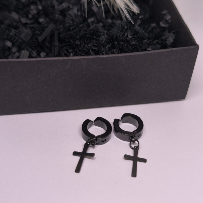 Klipsi „Melnā klasika“