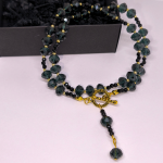 Rokām darināta kaklarota „Karaliskie kristāli“