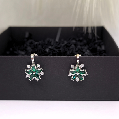 Auskari – klipši „Zaļā elegance“