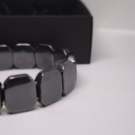 Rokassprādze "Hematīta spēks"