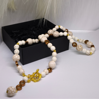 Roku darināts kaklarota „Miers“