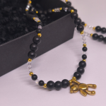 Rokām darināts kaklarota "Zelta lācītis"