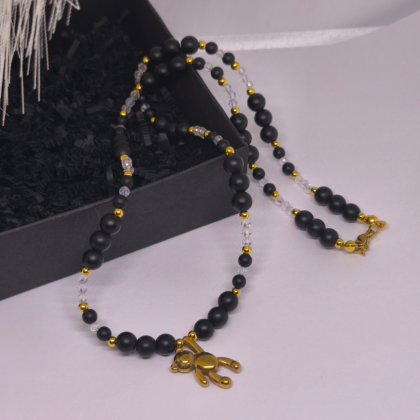 Rokām darināts kaklarota "Zelta lācītis"