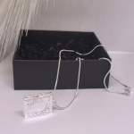 Medaljons „Laika lappuses“