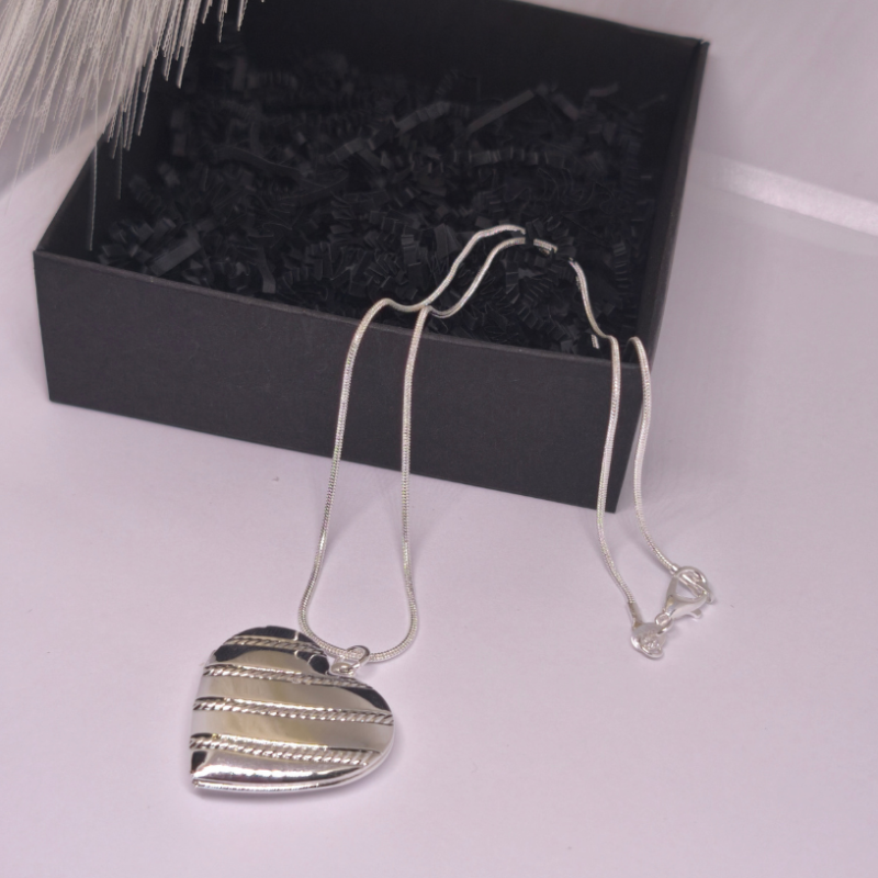 Medaljons „Jūtu ritms“