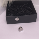 Lieli magnētiskie auskari „Moderna klasika“