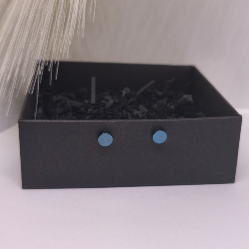 Magnētiskās auskari „Klusa zilgme“