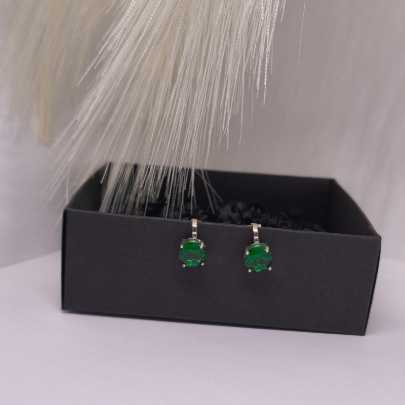 Auskari – klipši „Zaļā elegance“