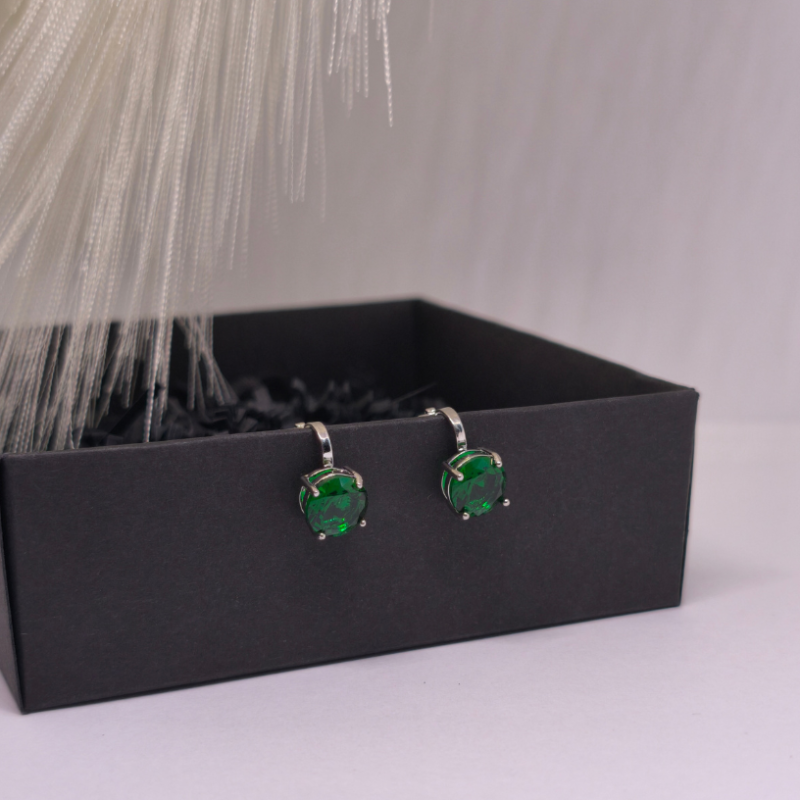 Auskari – klipši „Zaļā elegance“